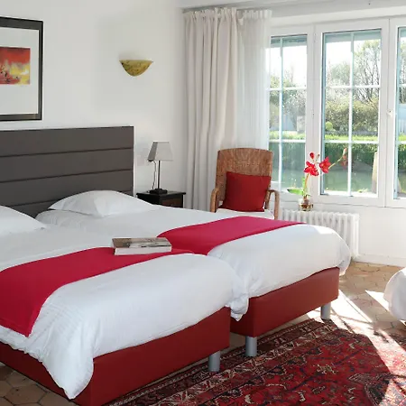 Au Marais 3* كولون
